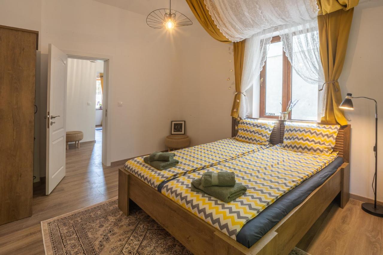 Linden House - A Lovely Apartment In Central Varna Exterior photo